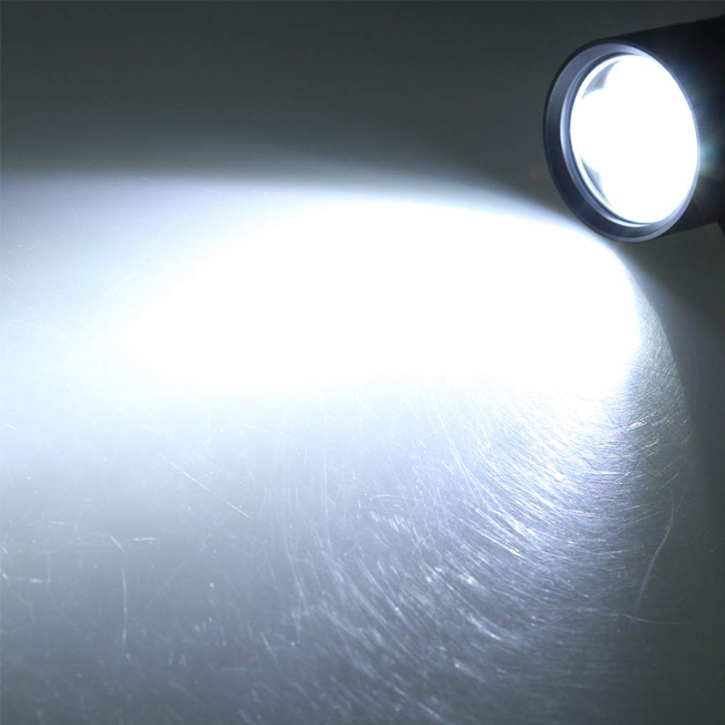 Ledモーターサイクル補助フォグランプ,取り付け,運転,ユニ - Universal Motorcycle Led Headlight Projector のレビューと価格
